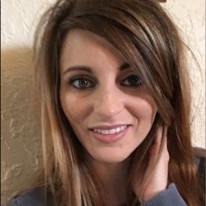 Meet your Posher, Haylee